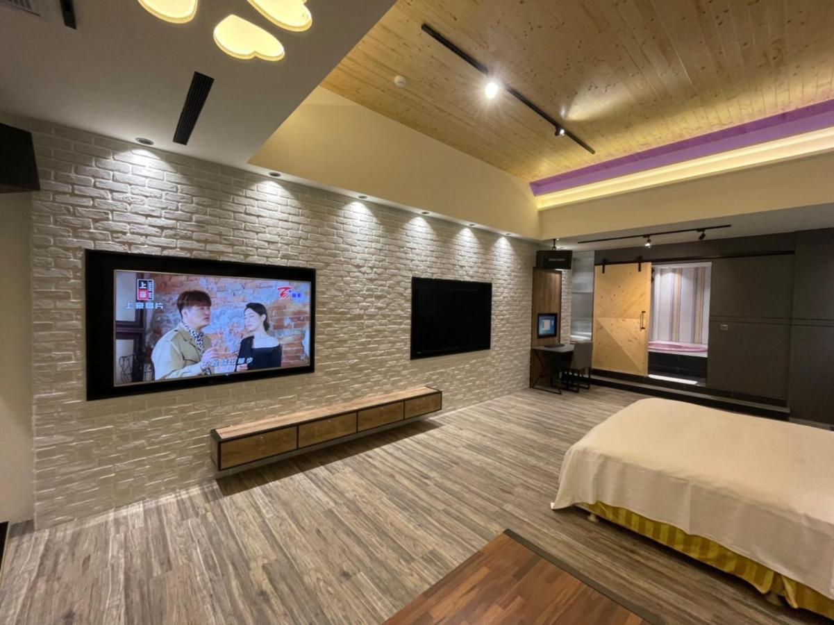 Soho Motel Taoyuan Buitenkant foto