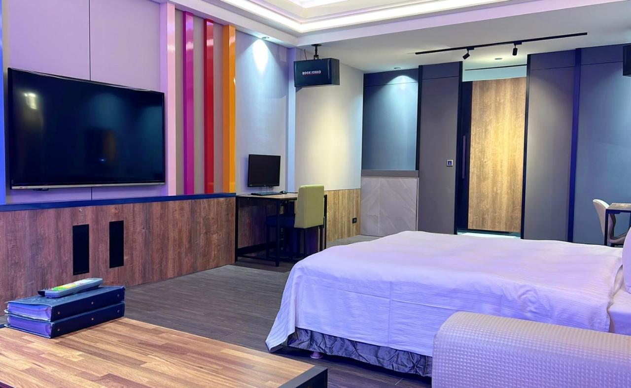 Soho Motel Taoyuan Buitenkant foto