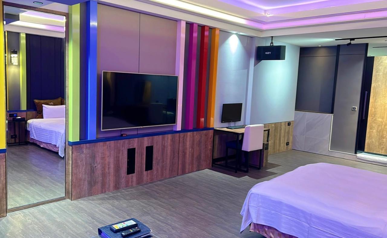 Soho Motel Taoyuan Buitenkant foto