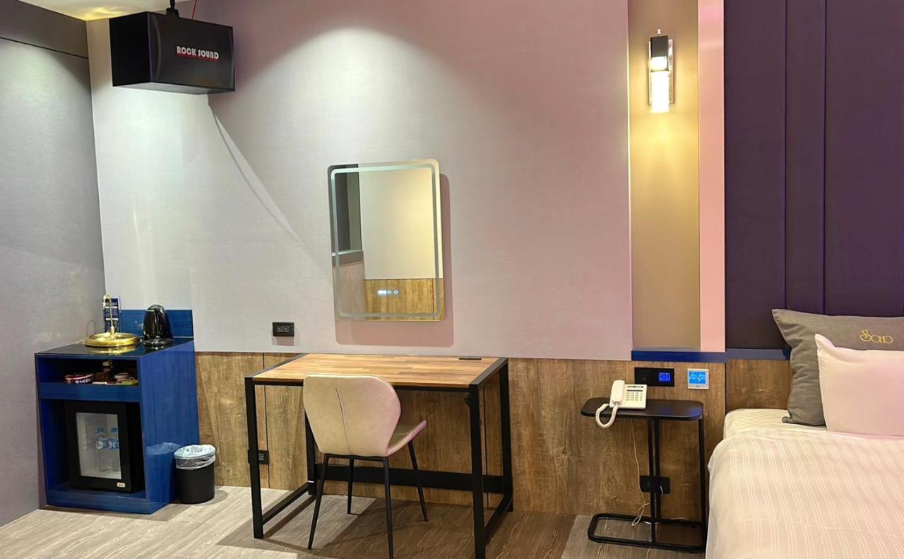Soho Motel Taoyuan Buitenkant foto