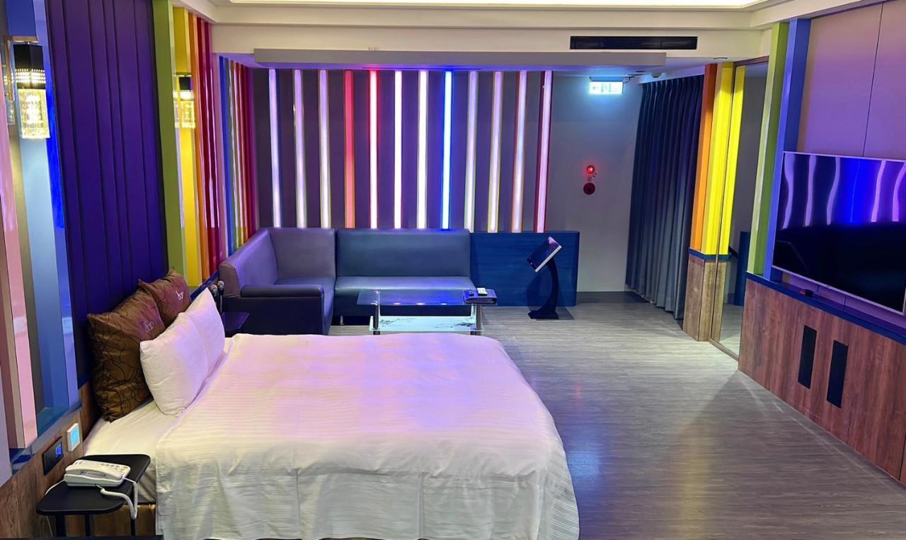 Soho Motel Taoyuan Buitenkant foto