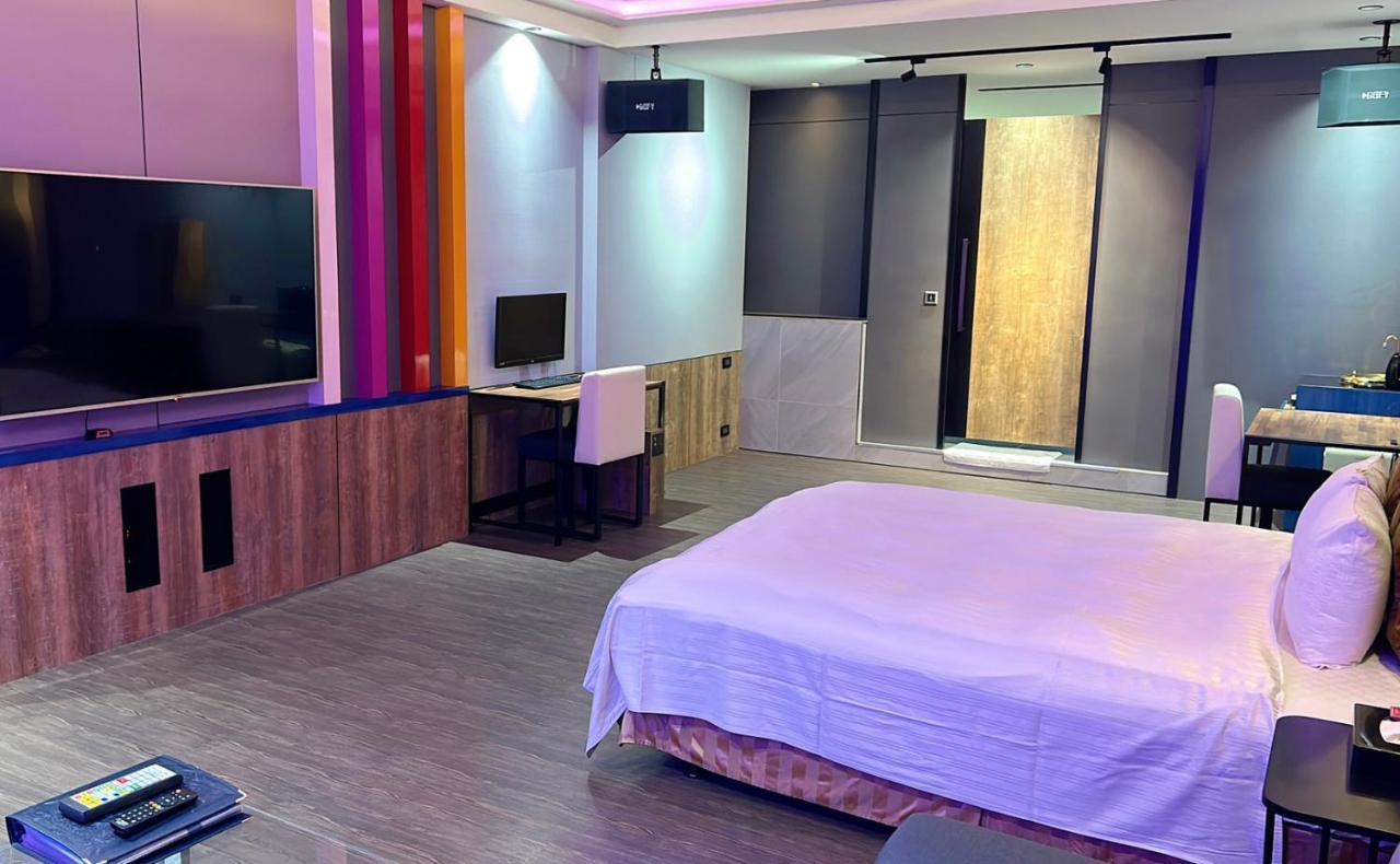 Soho Motel Taoyuan Buitenkant foto