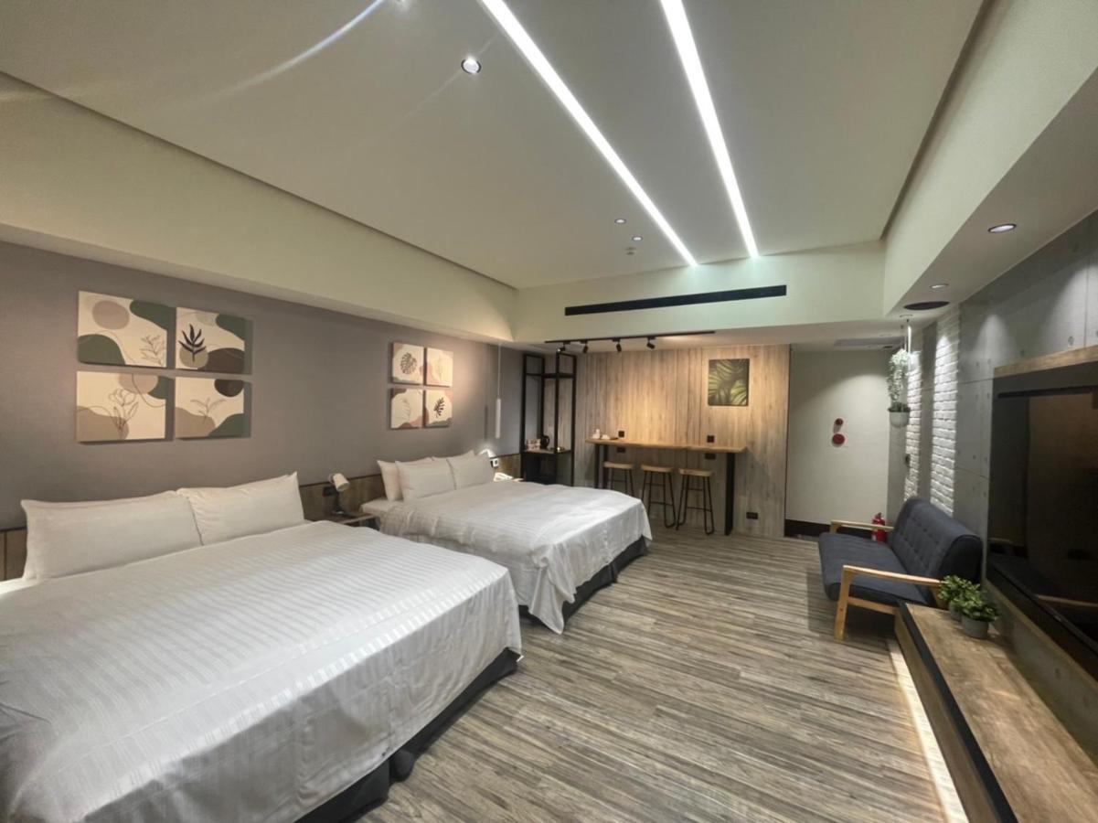 Soho Motel Taoyuan Buitenkant foto