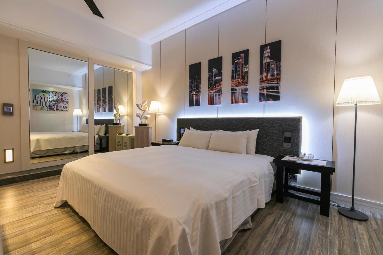 Soho Motel Taoyuan Buitenkant foto